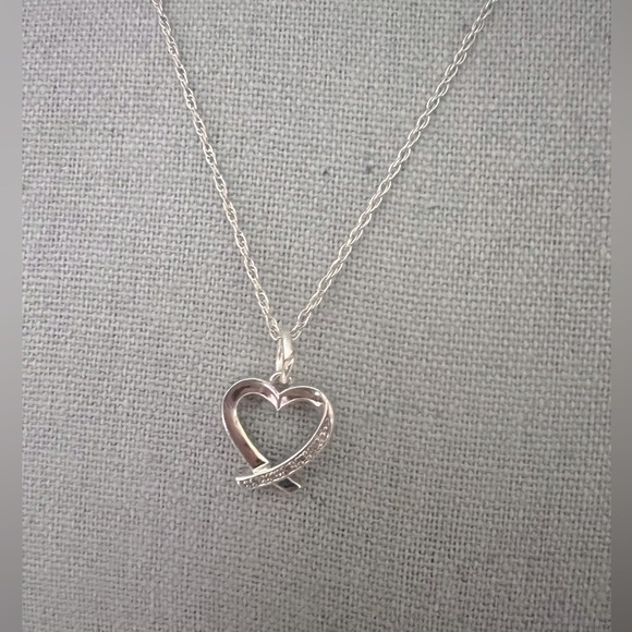 Vintage Genuine Natural Diamond Heart .925 Sterling Silver Necklace - Picture 1 of 6